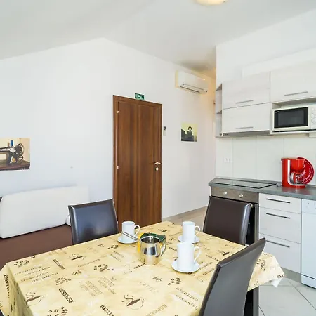 Guest house Samba 4*